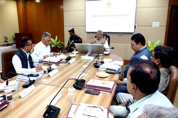 विद्यार्थियों में कौशल, योग और सामाजिक सरोकार विकसित करें: मंगुभाई पटेल