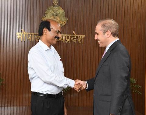 मध्यप्रदेश के पुलिस महानिदेशक कैलाश मकवाणा से मिले नीदरलैंड के कॉन्सुल जनरल, पुलिस के नवाचारों, सेफ क्लिक 2.0 व अन्य अभियानों पर हुई चर्चा