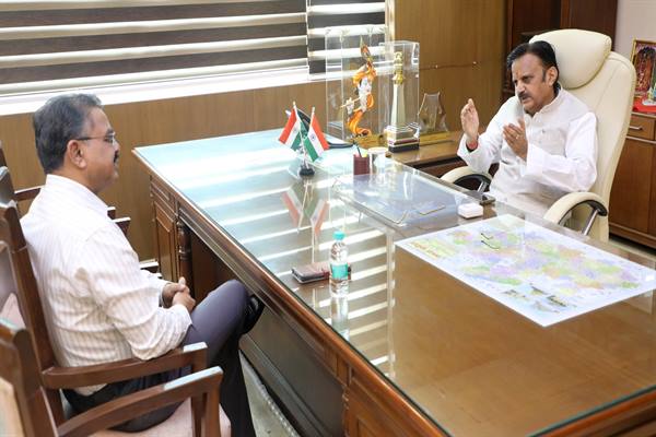नर्सिंग भर्ती परीक्षाओं का समयबद्ध आयोजन व प्रक्रिया की नियमित मॉनिटरिंग की जाए सुनिश्चित: राजेंद्र शुक्ल