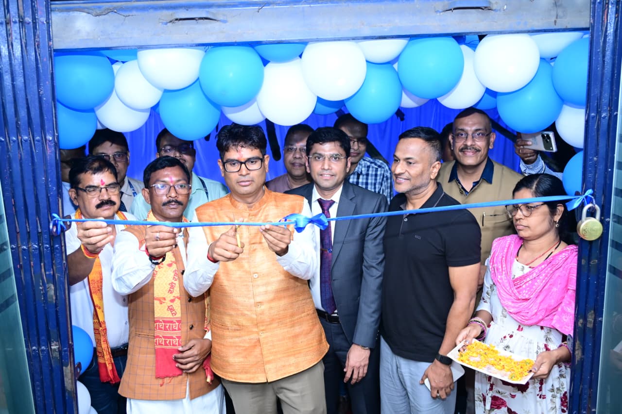 छत्तीसगढ़ के वित्त मंत्री ओपी चौधरी ने रायगढ़ में इंडियन ओवरसीज बैंक की नई शाखा का किया शुभारंभ, ये कहा…