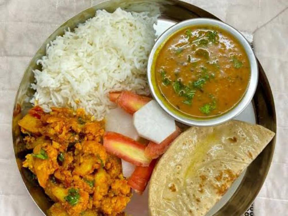 Dal Rice Roti Salad Aloo Gobi