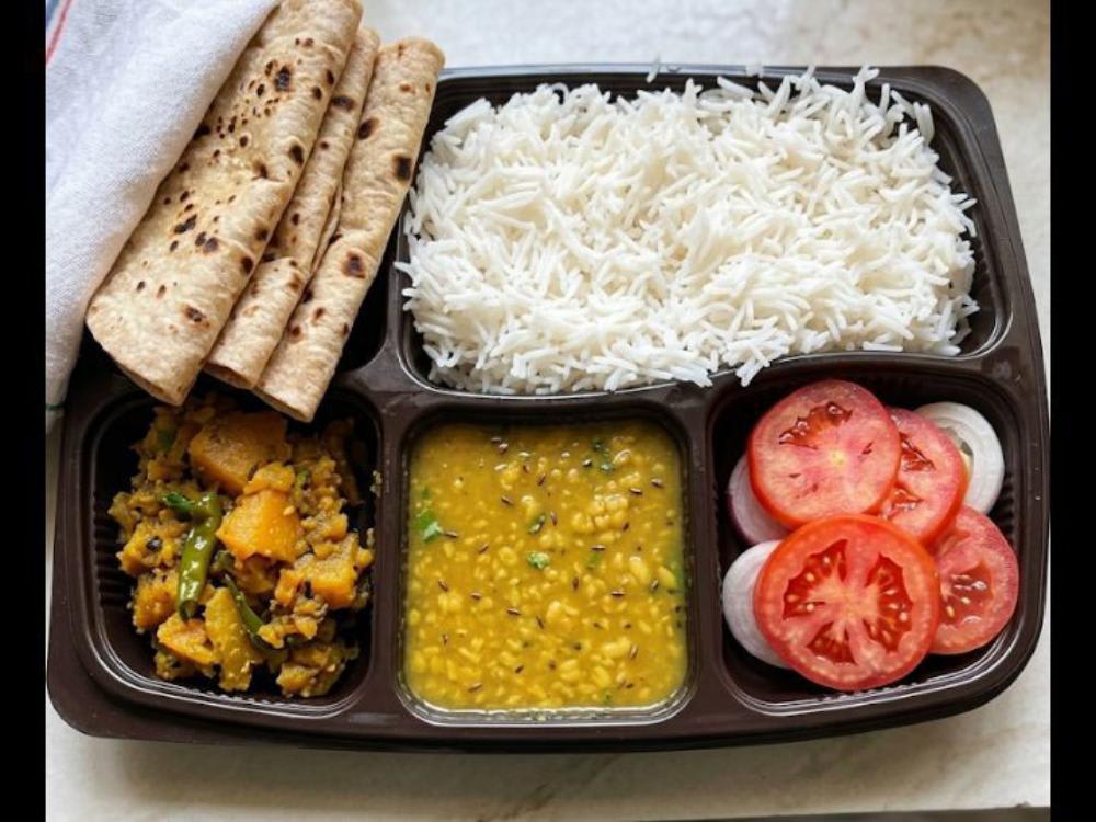 Mung Dal Rice Kashefal ki Sabzi Four Roti