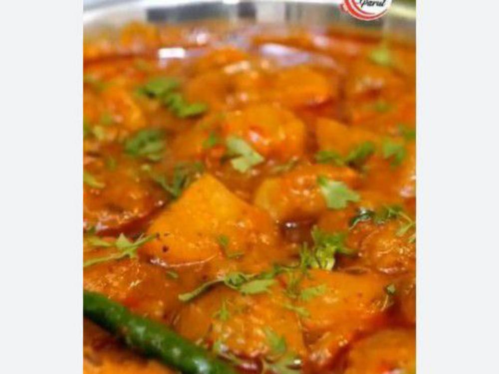 Aloo Sabzi Roti Dahi Mirch Achar Salad