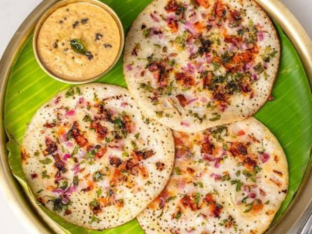Uttapam 2 Pcs + Lemonade