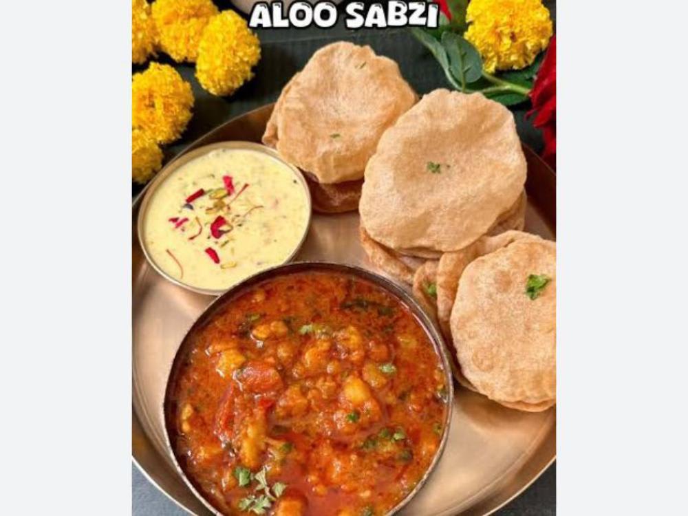 Aloo ki Sabzi Puri Salad Aur Khir