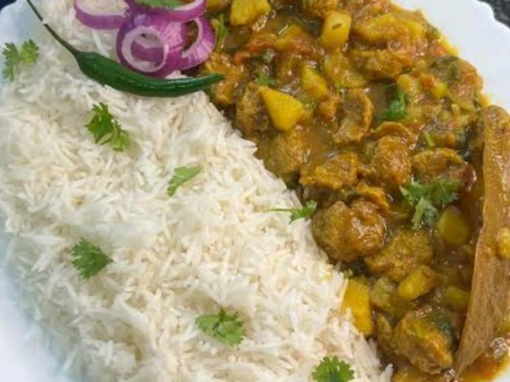 Aalu Nutry ki Sbji Nd Chaval Roti