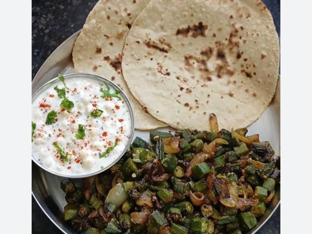 Bhindi ki Sabzi Raita Five Roti Salad