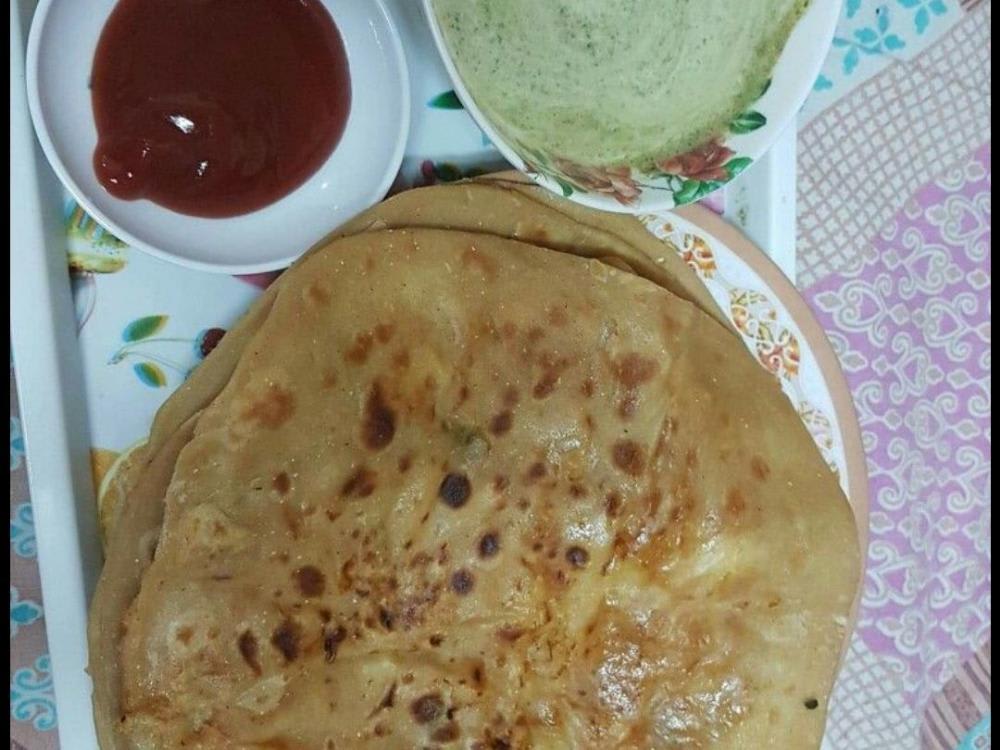 Aloo ke Prathe Chatne
