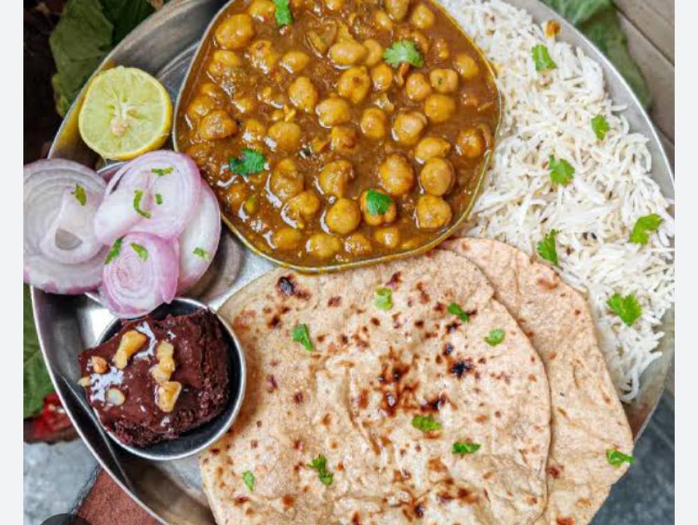 Chole — home-cooked meal by Sapna Ki Rasoi on Nomio