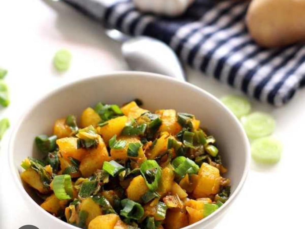 Hari Pyaz Aloo Sabzi