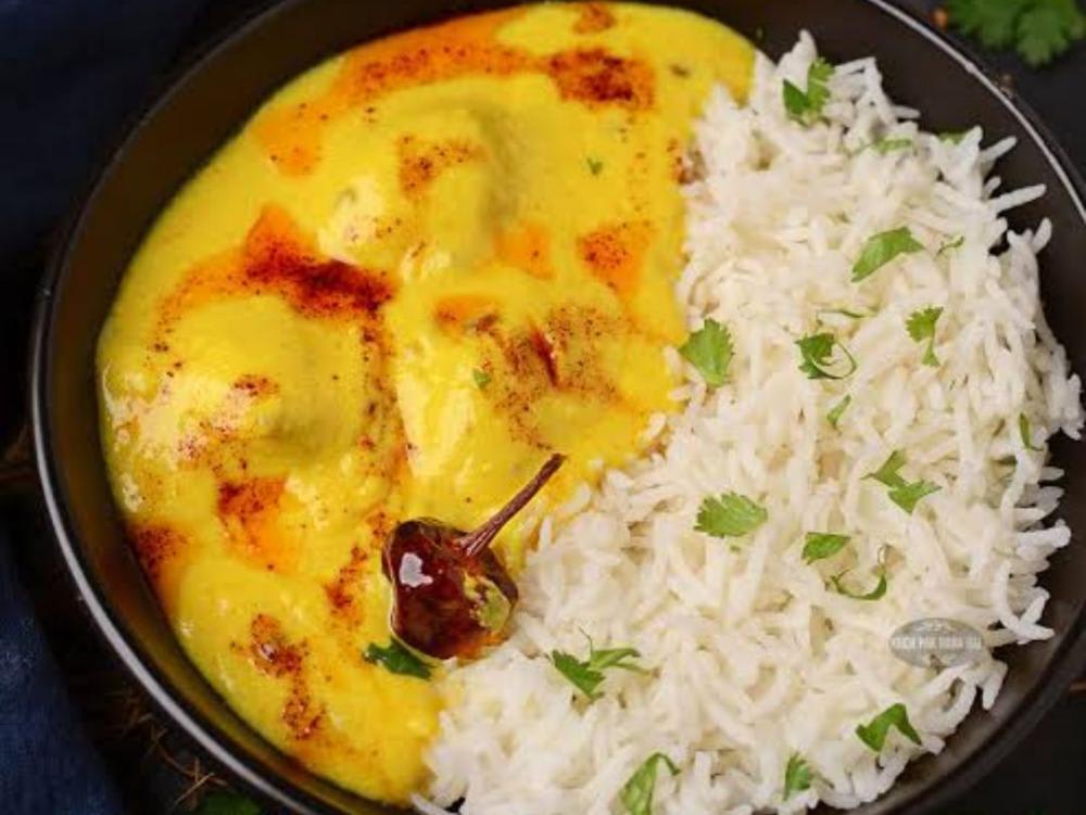 Kadhi Chawal 2 Roti salad