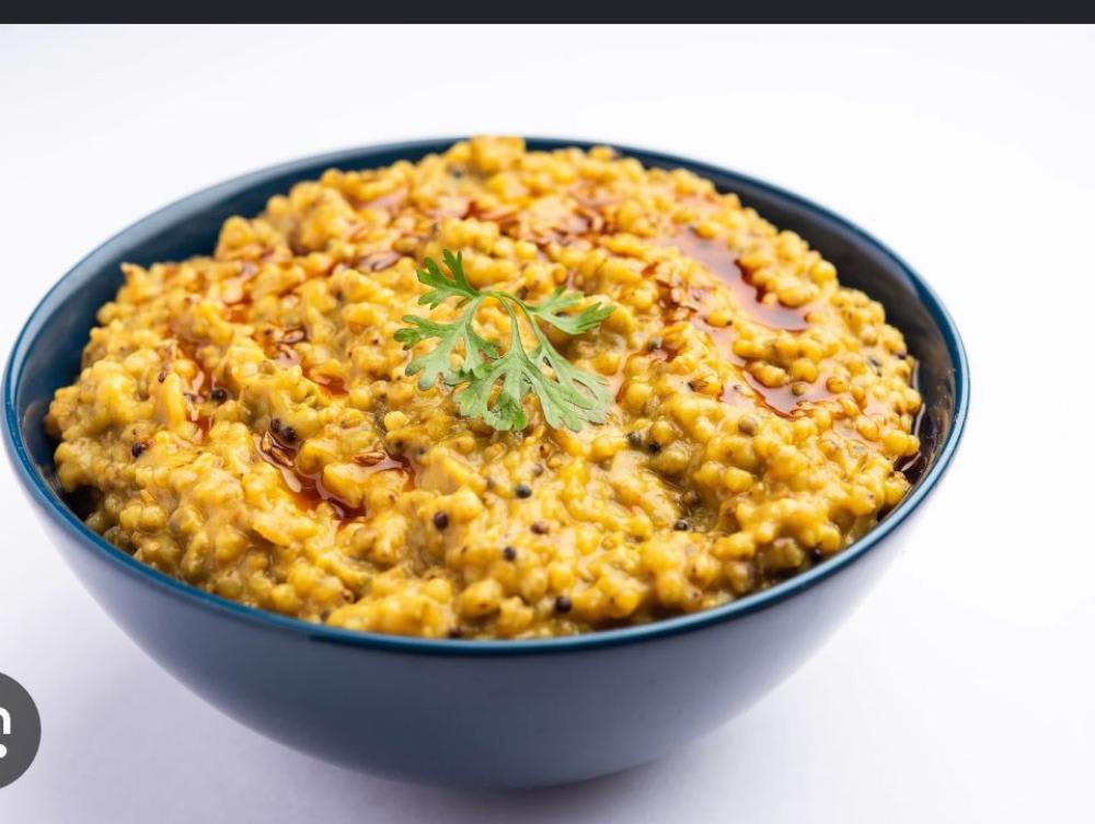 Mung daal ki Khichdi dahi
