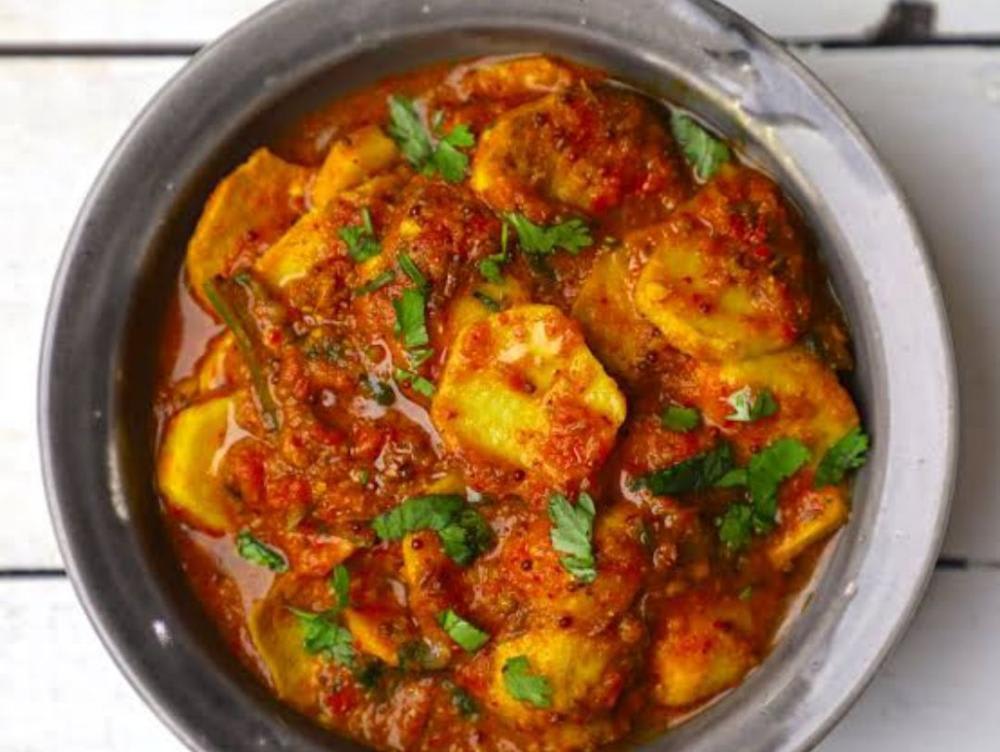 Arabi ki sabji Roti 4 salad rayta