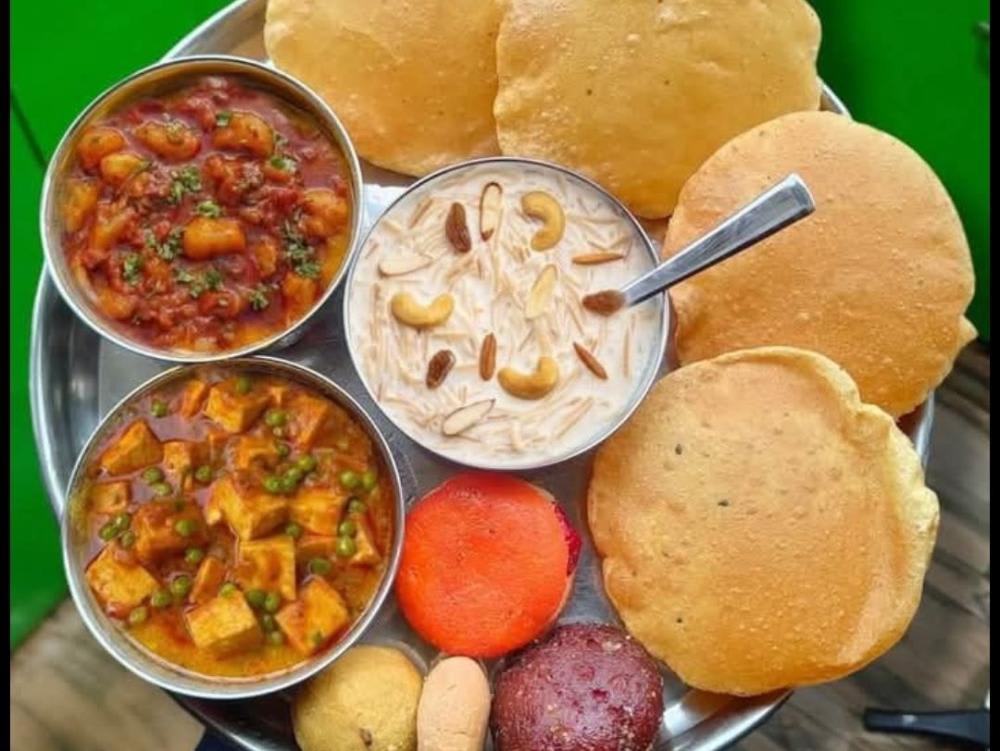 Matar paneer ki sbjii puri