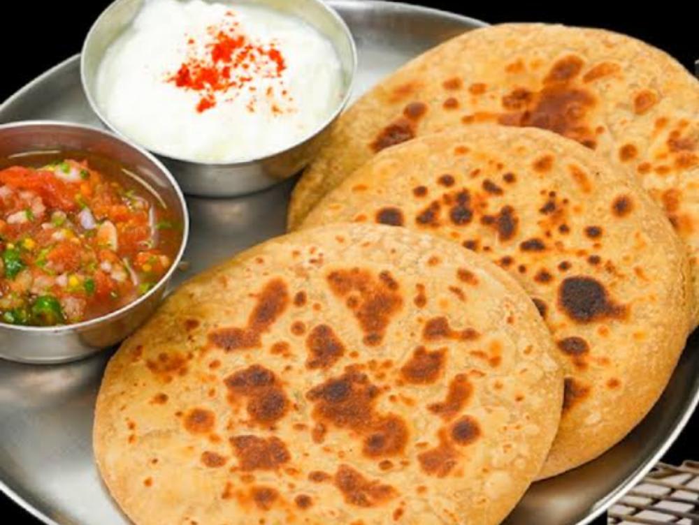 Aalu ke paraathe 4 Bundi ka rayta khatti meethi sauce — home-cooked meal by Sapna Ki Rasoi on Nomio