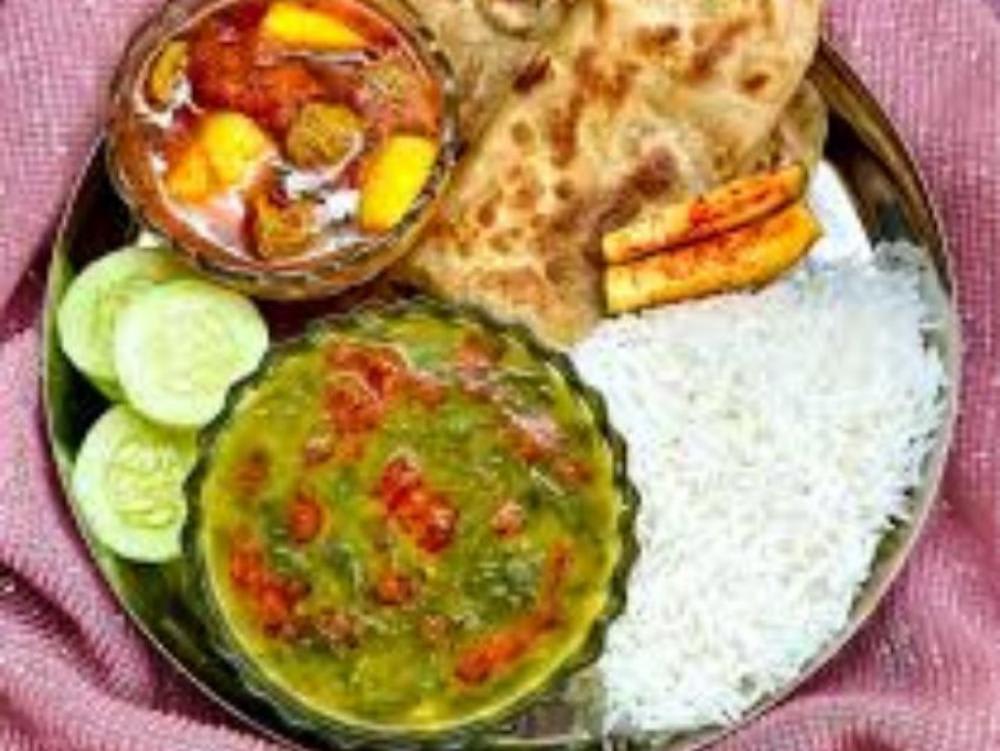 Aloo palak roti salad fried rice