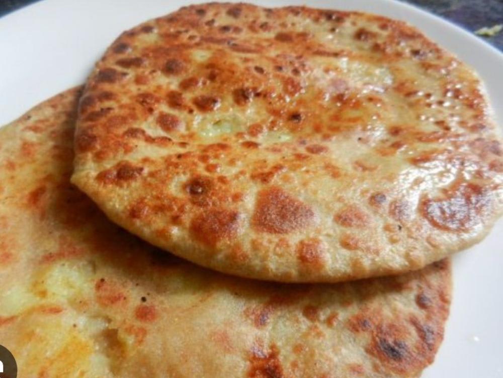 Aalu ka paratha 4 dahi