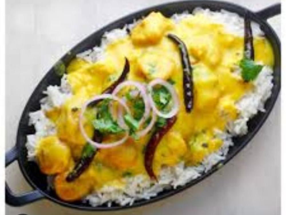 Kadhi chawal ki plate salad