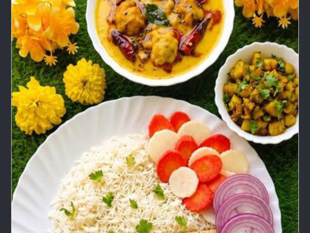 Khadi chawal aloo gobhi Roti salad