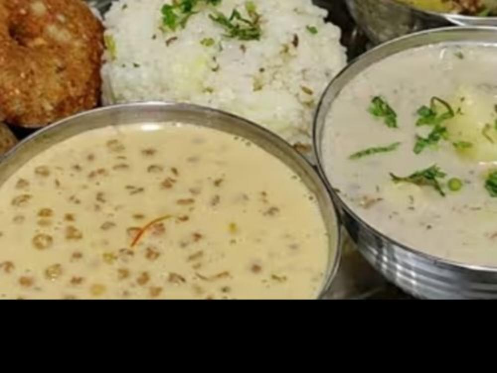 Lauki ki kheer ,sabudana ki kheer ,varat wala aloo akoorr hua