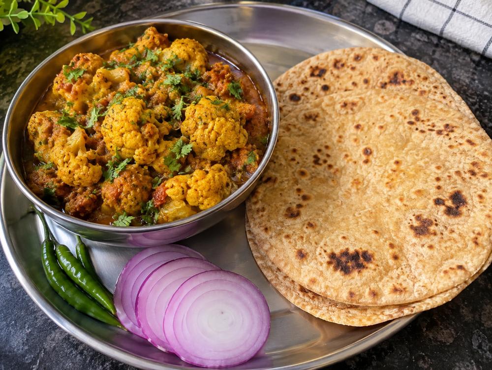 Kofte ki Sabzi Aur tawa roti
