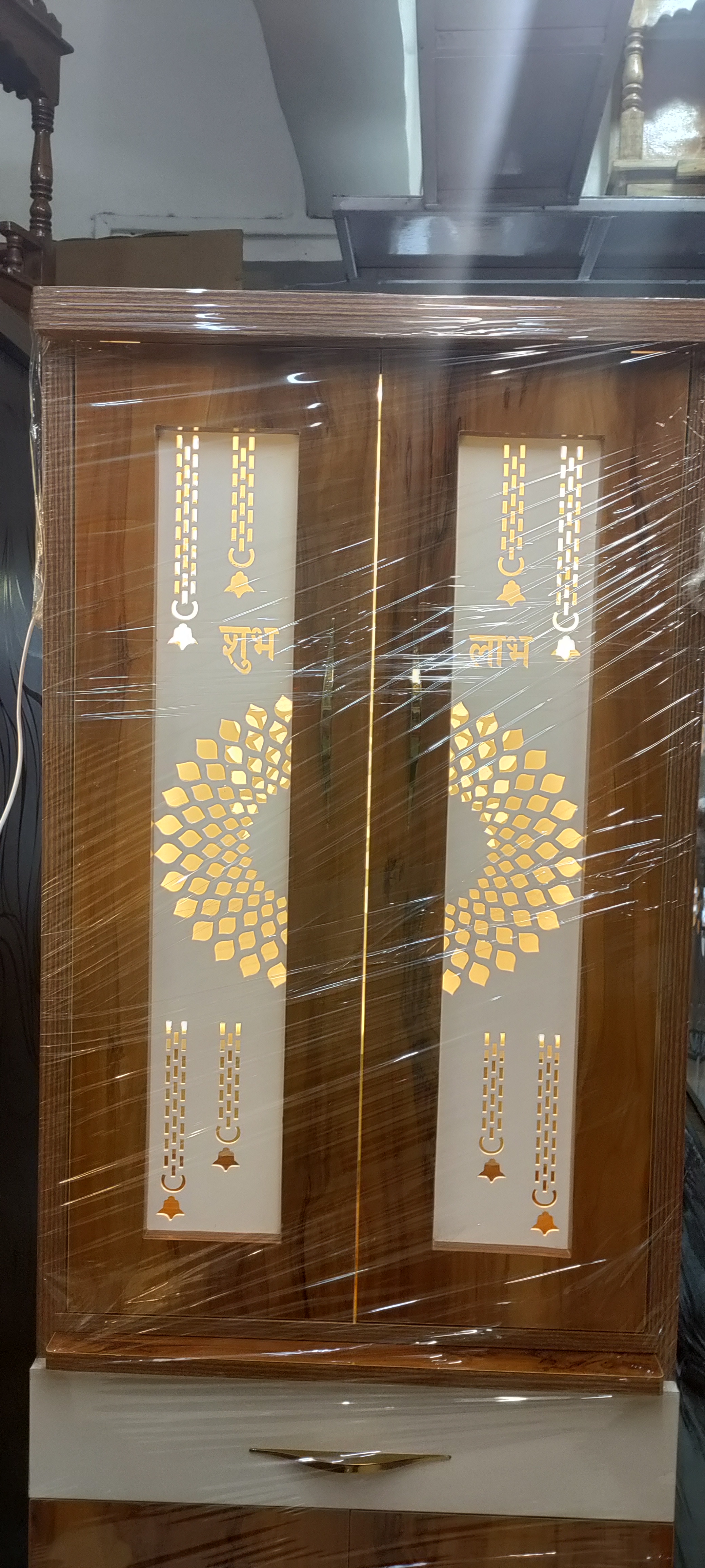 Woodbase mandir 6×2