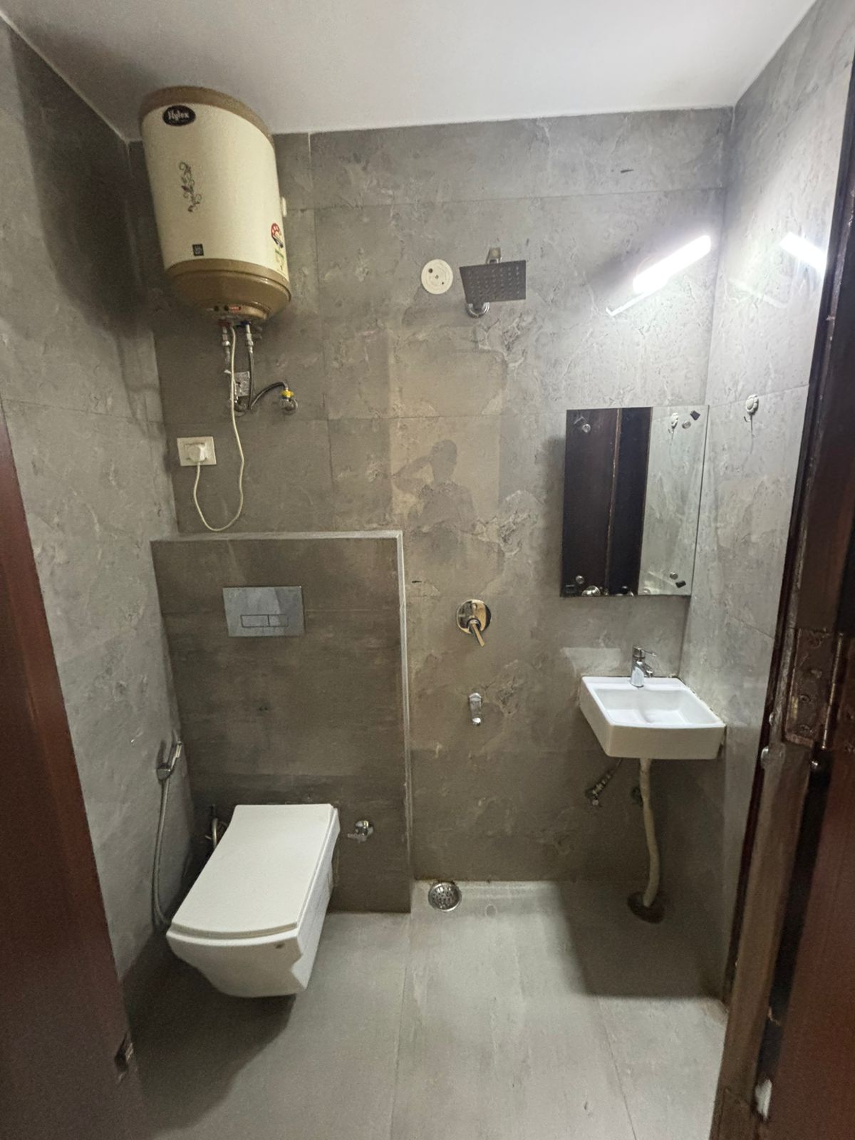 KVS-001 SECTOR 46 2BHK — image 7