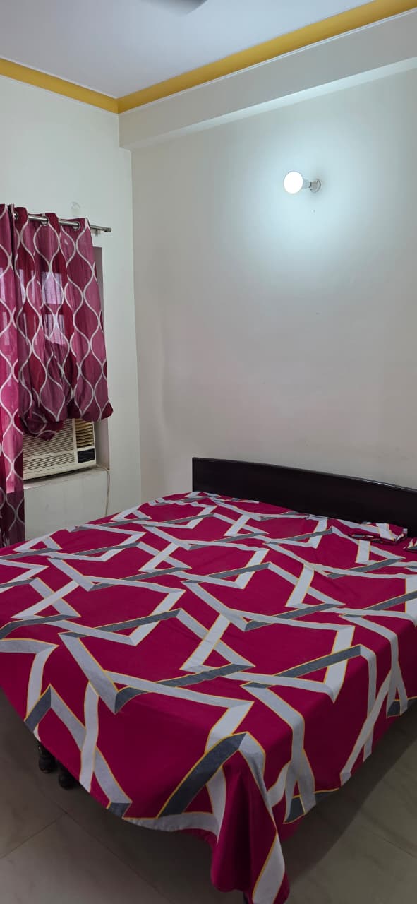 KVS 001 SECTOR 38 2BHK — image 2