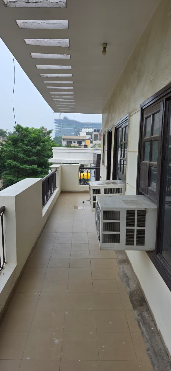KVS 001 SECTOR 38 2BHK — image 6