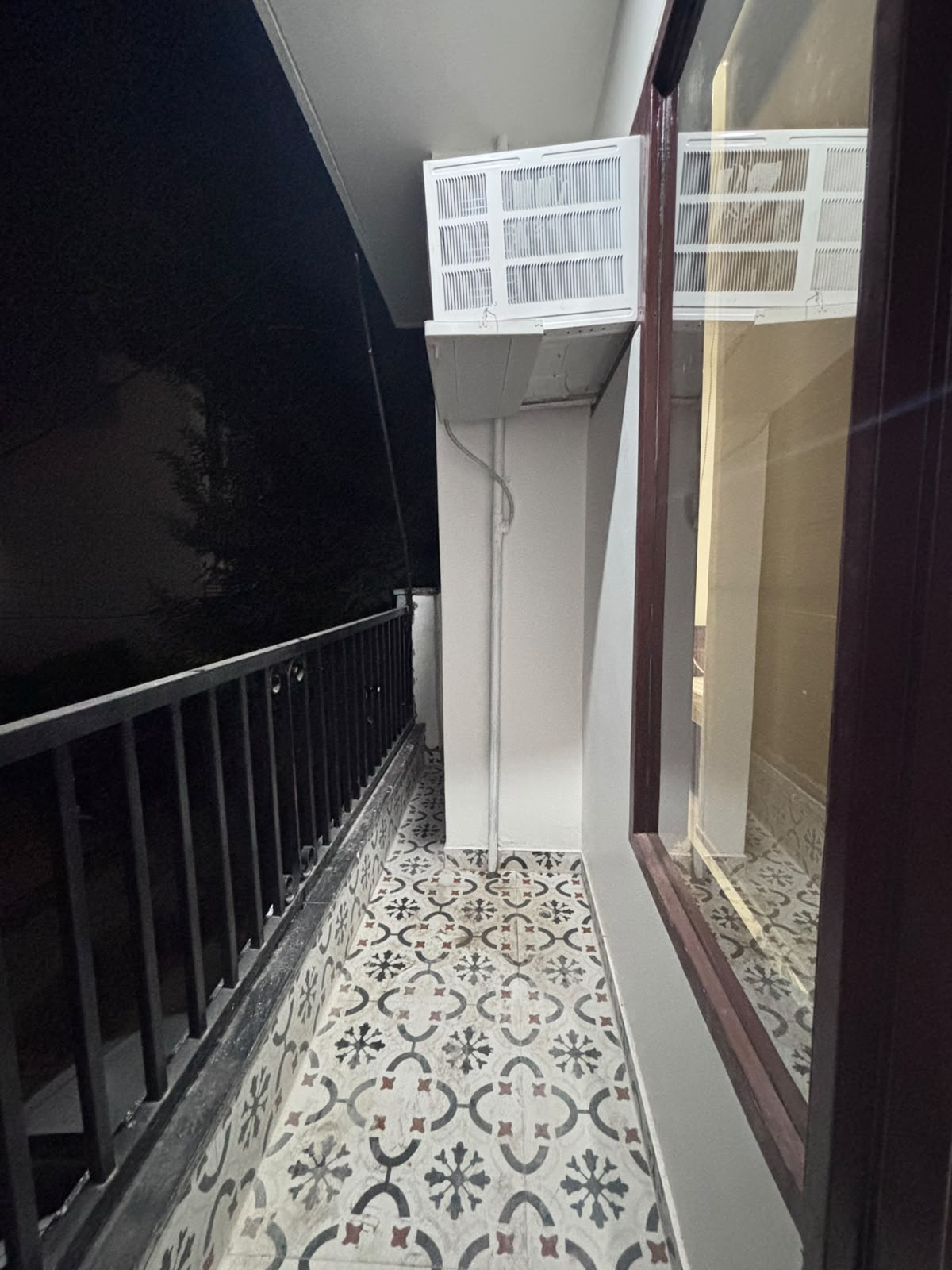 KVS 001 SECTOR 53 1BHK — image 6