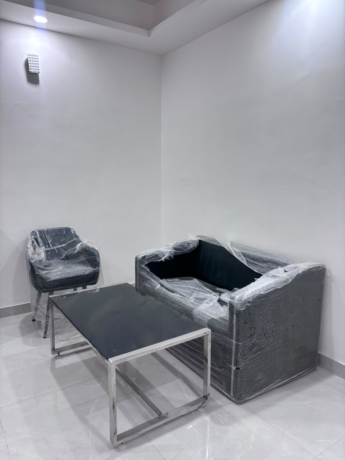 KVS 001 SECTOR 53 1BHK — image 1