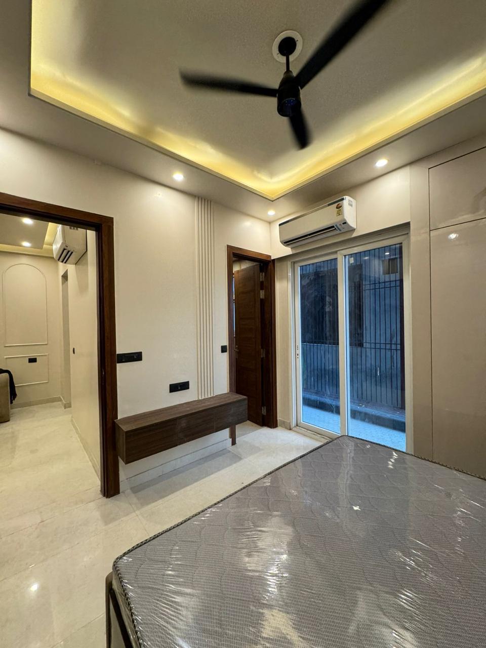 KVS 001 SECTOR 43 1BHK — image 8
