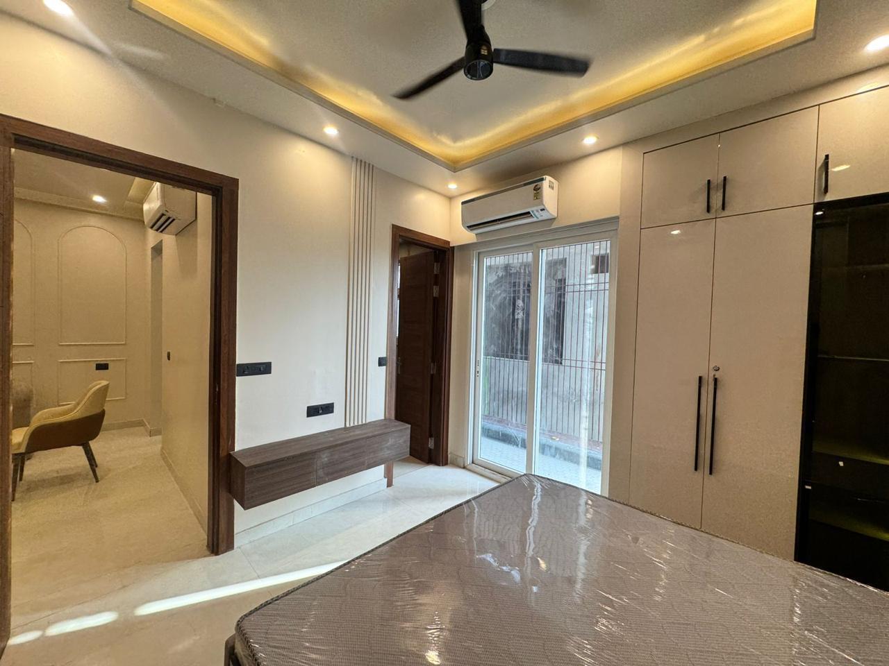 KVS 001 SECTOR 43 1BHK — image 3