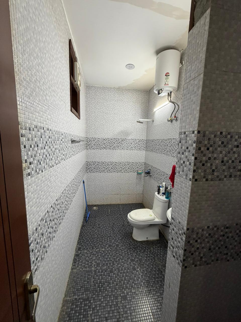 KVS 010- SECTOR 47 — image 5