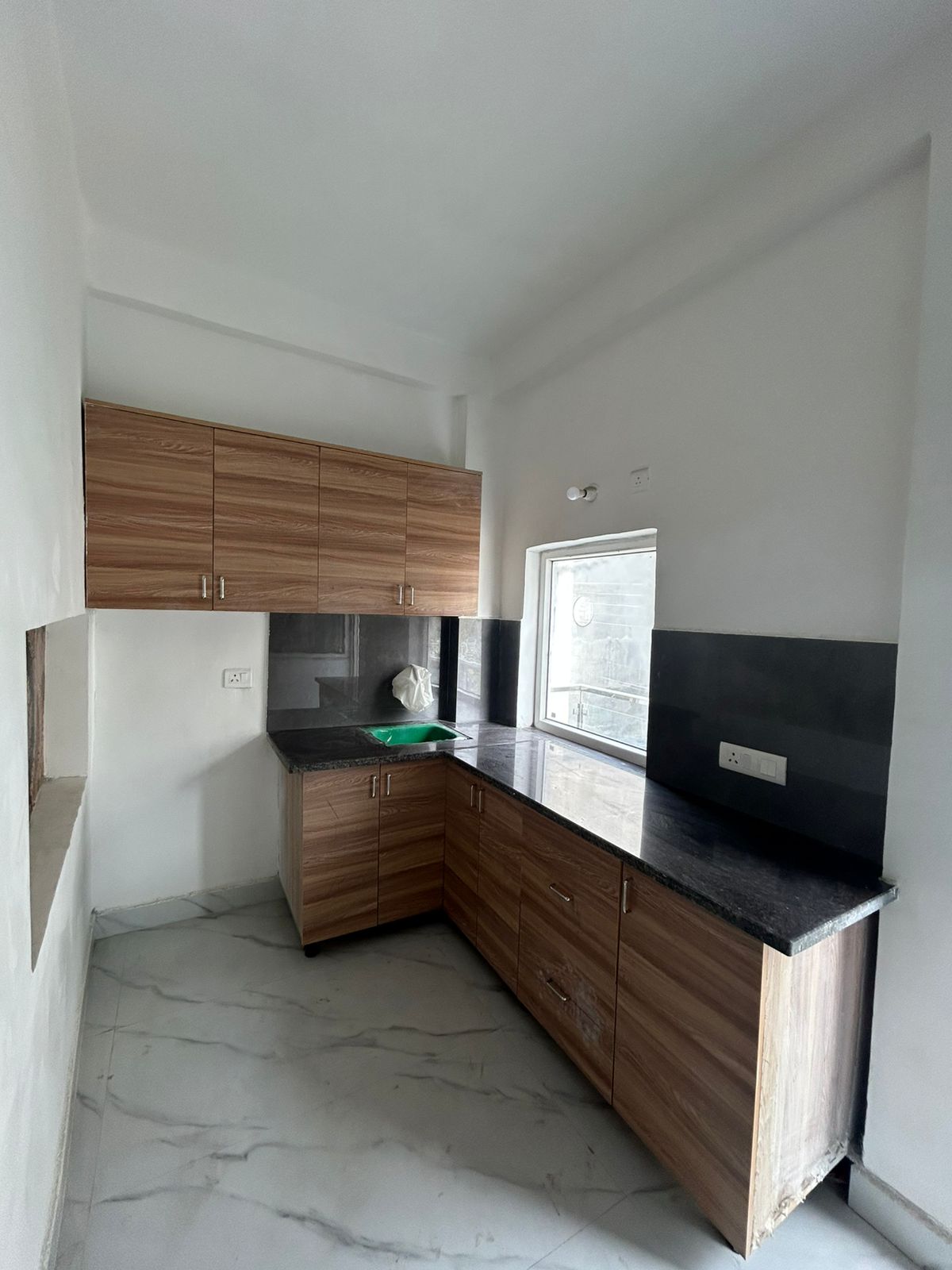 KVS 011- SECTOR 57 — image 3