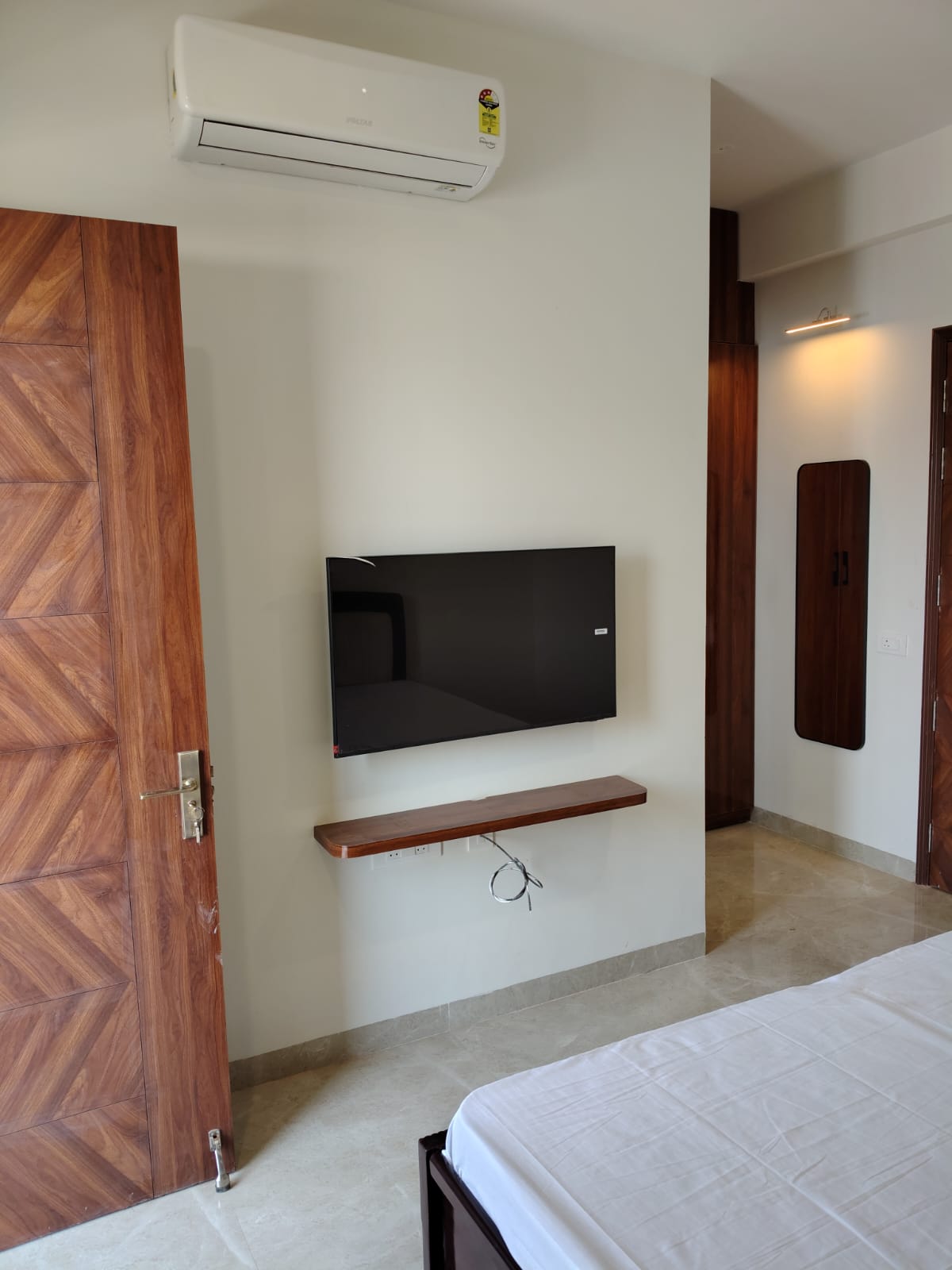 KVS 017 SECTOR 38  1BHK  — image 4