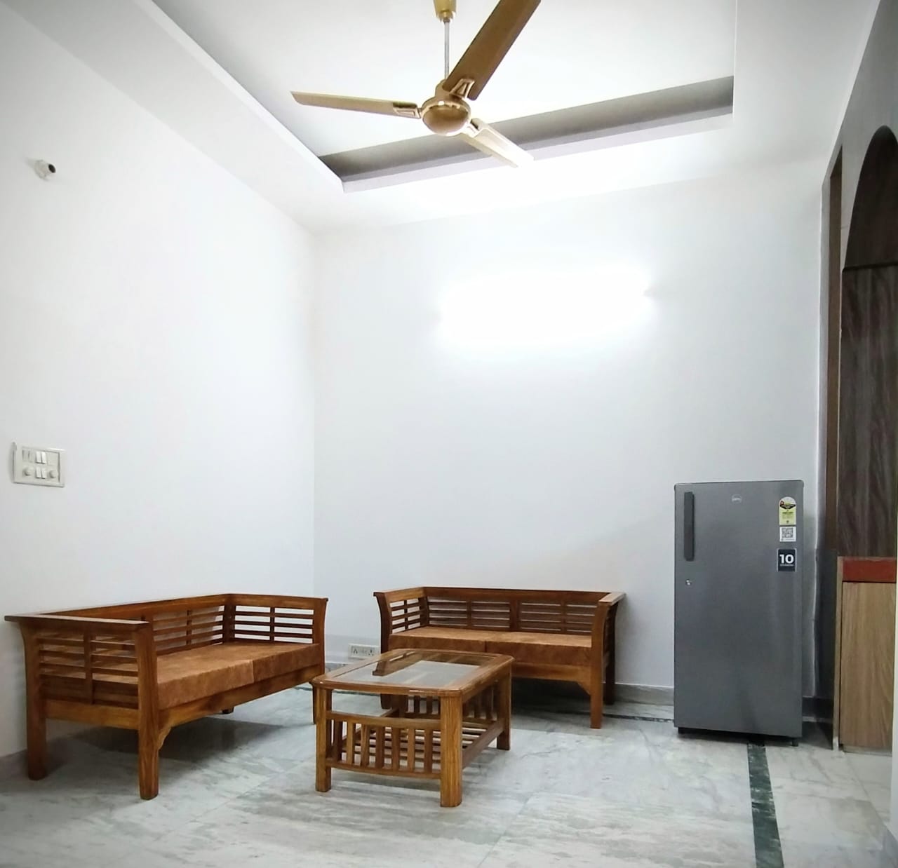 KVS 018 SECTOR 39  2BHK  — image 1
