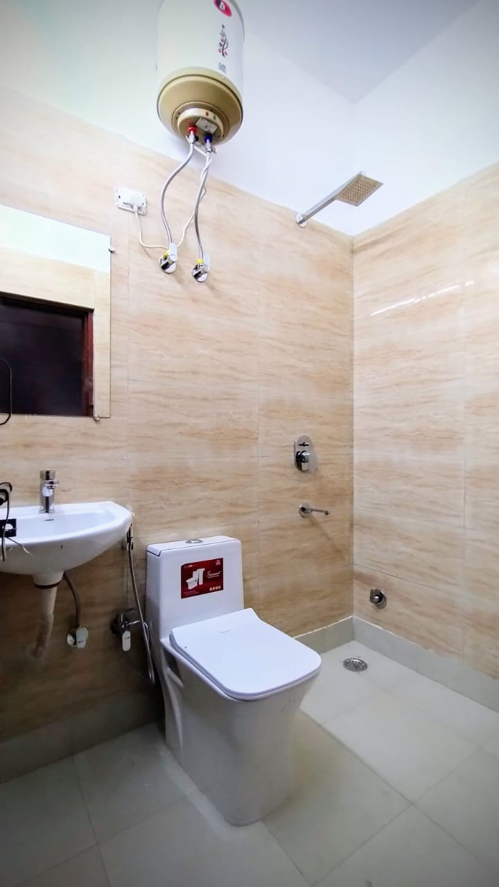 KVS 018 SECTOR 39  2BHK  — image 7