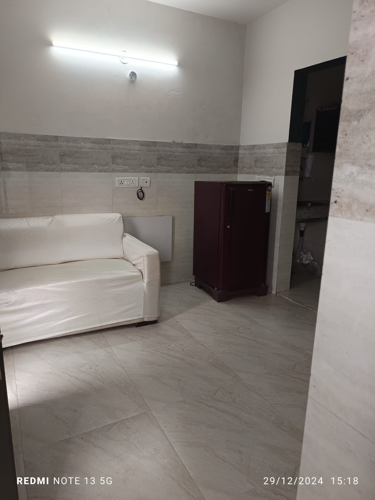 KVS 019 SECTOR 46 1BHK  — image 9