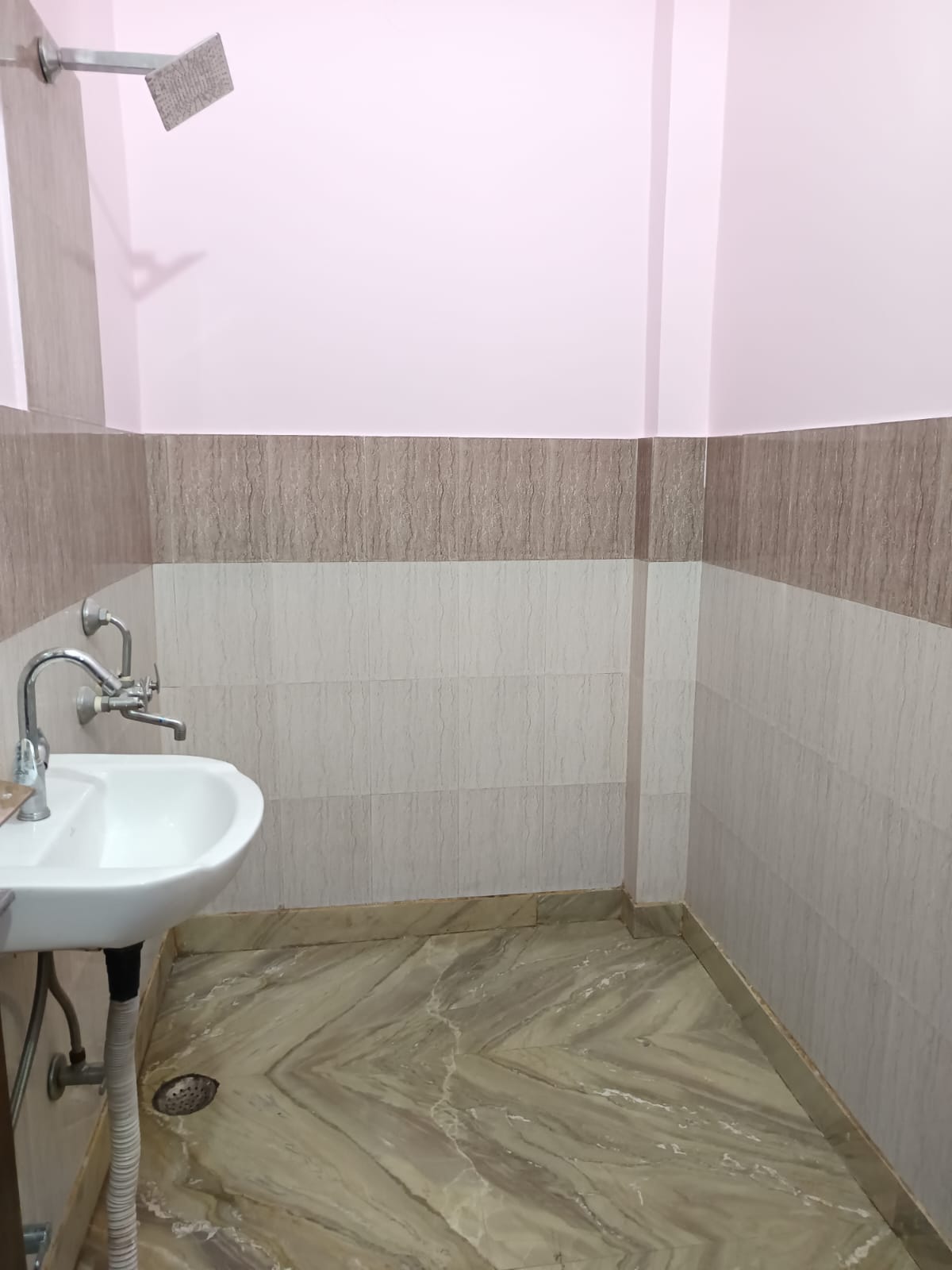 KVS 019 SECTOR 46 2 BHK — image 4