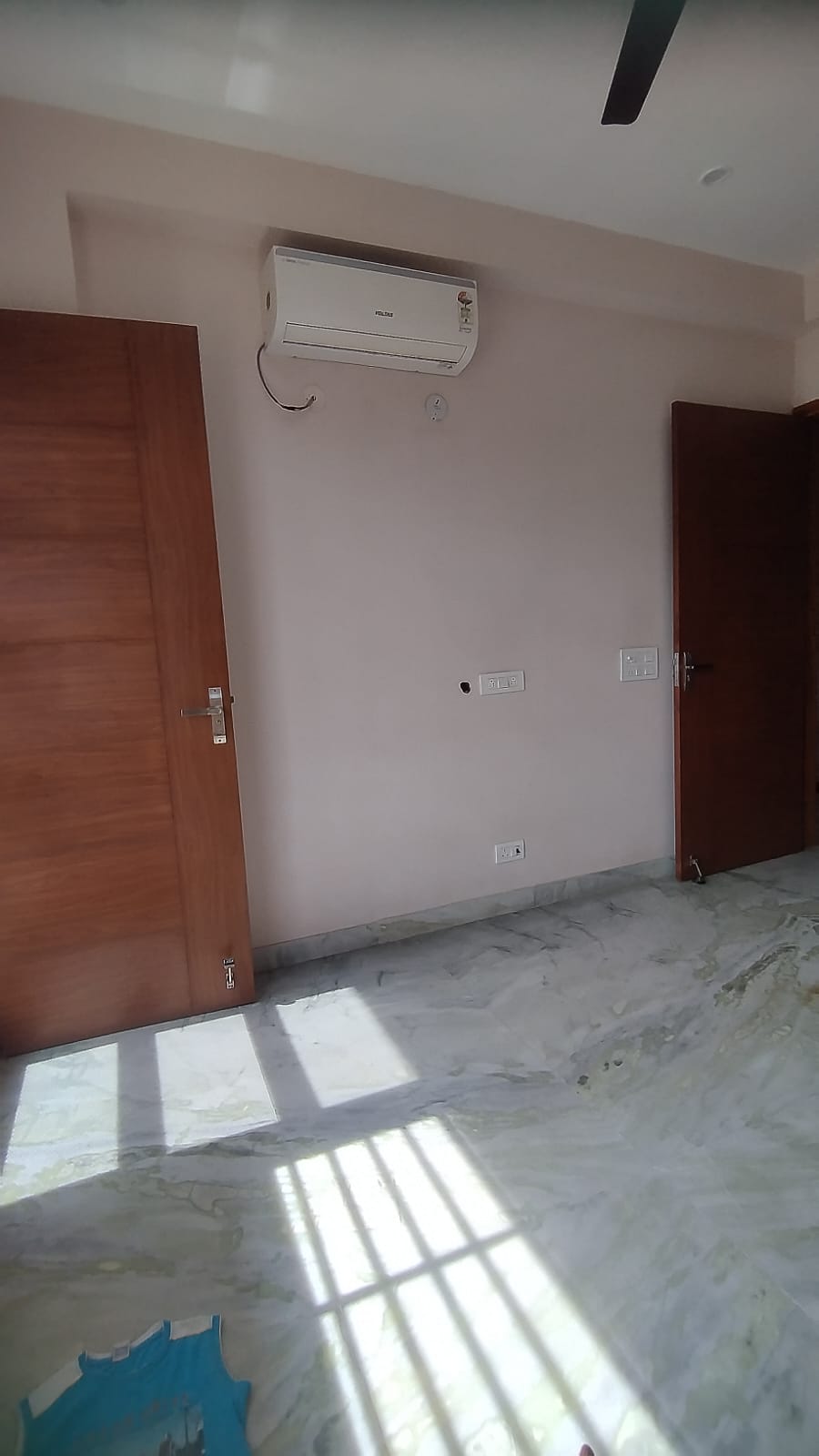 KVS O22 SECTOR 47 3 BHK — image 1