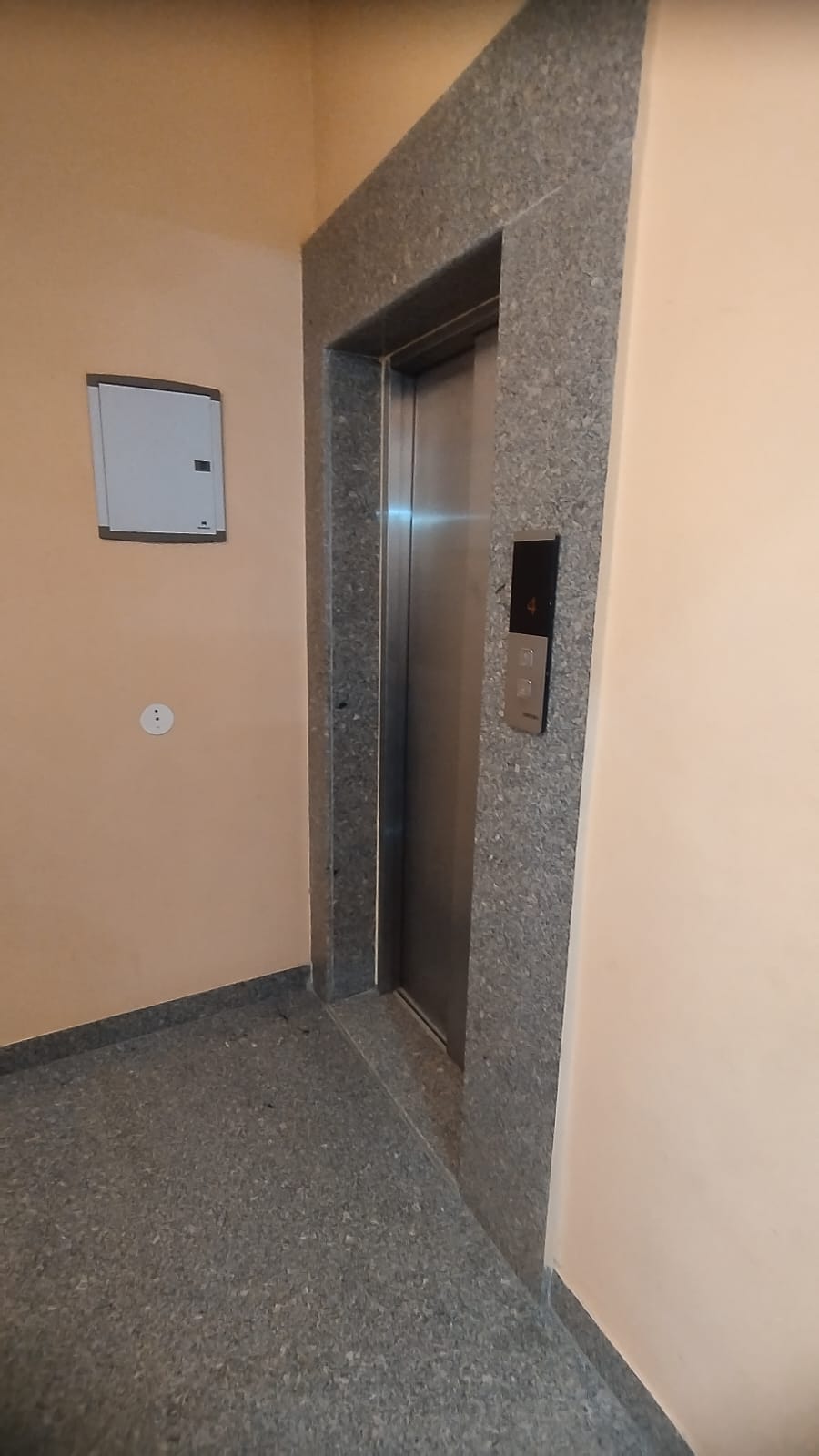 KVS O22 SECTOR 47 3 BHK — image 4