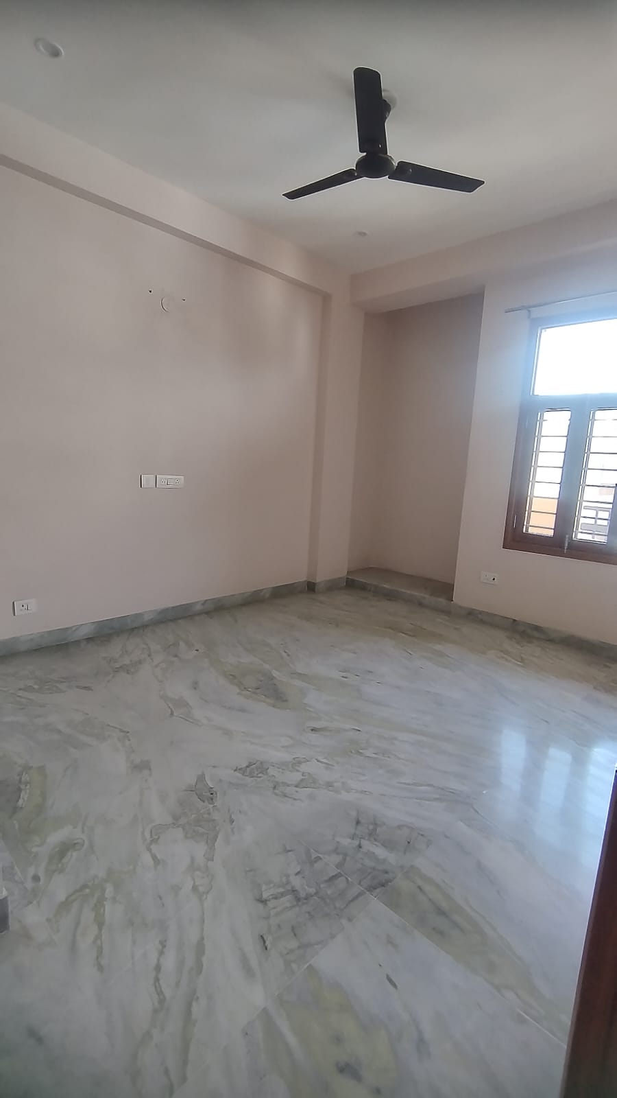 KVS O22 SECTOR 47 3 BHK — image 9