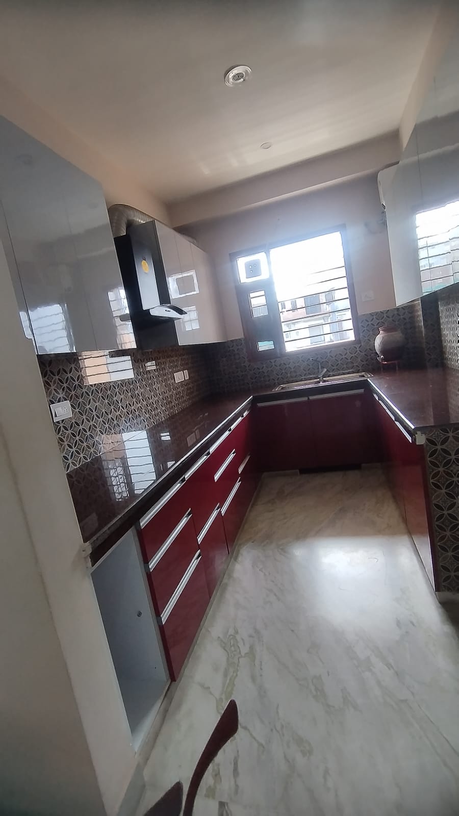 KVS O22 SECTOR 47 3 BHK — image 7