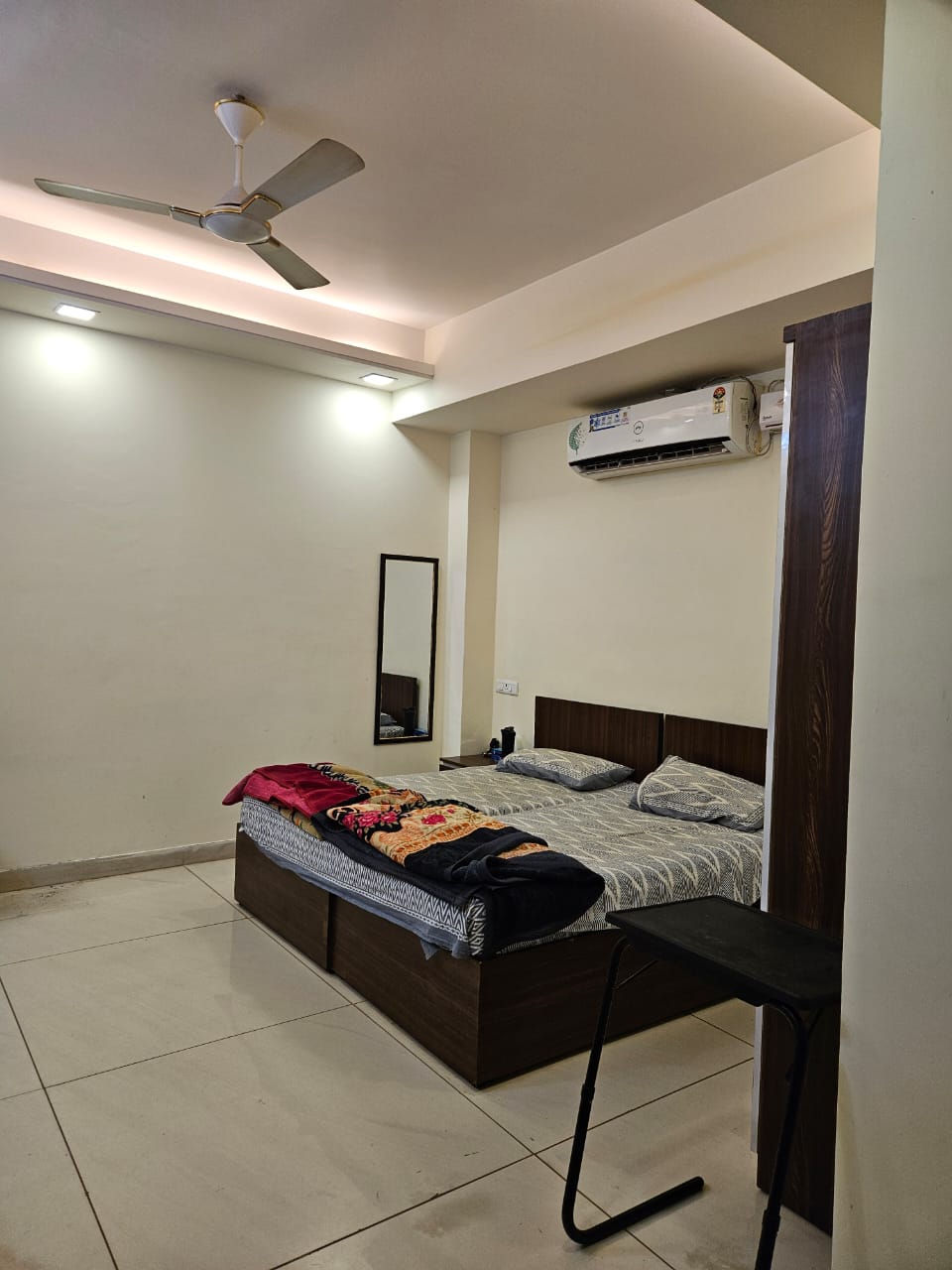 KVS 024 SECTOR 38 1RK — image 7