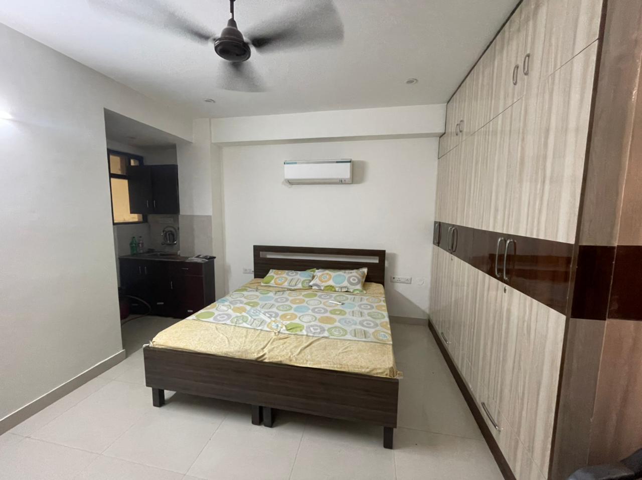 KVS 025 SECTOR 38 1RK — image 6