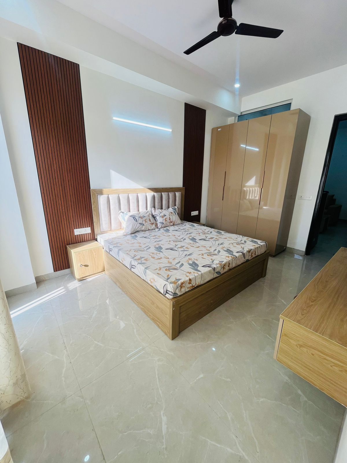 KVS 026 SECTOR 52 1BHK — image 2
