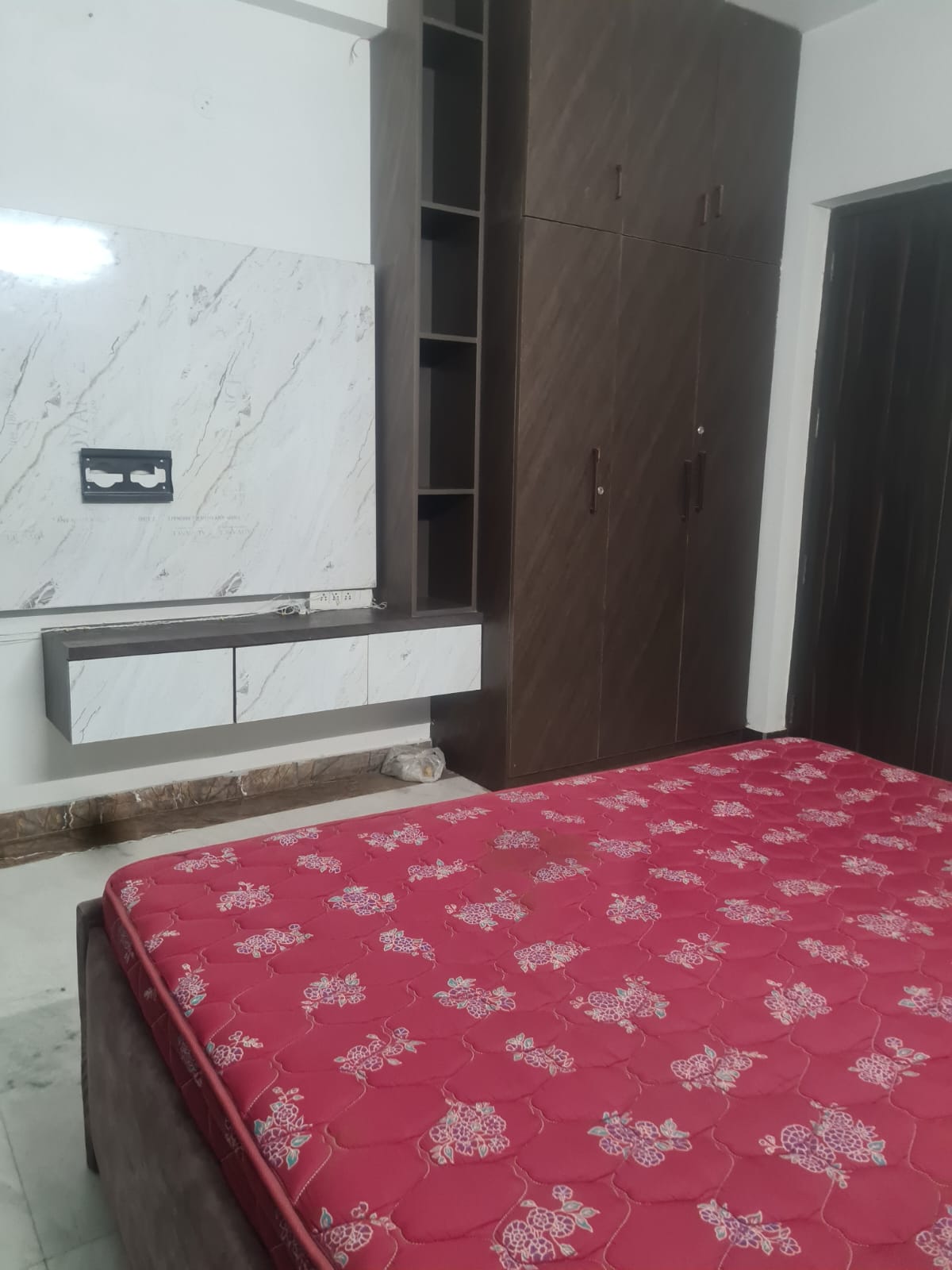 KVS 031 SECTOR 57 3BHK  — image 6