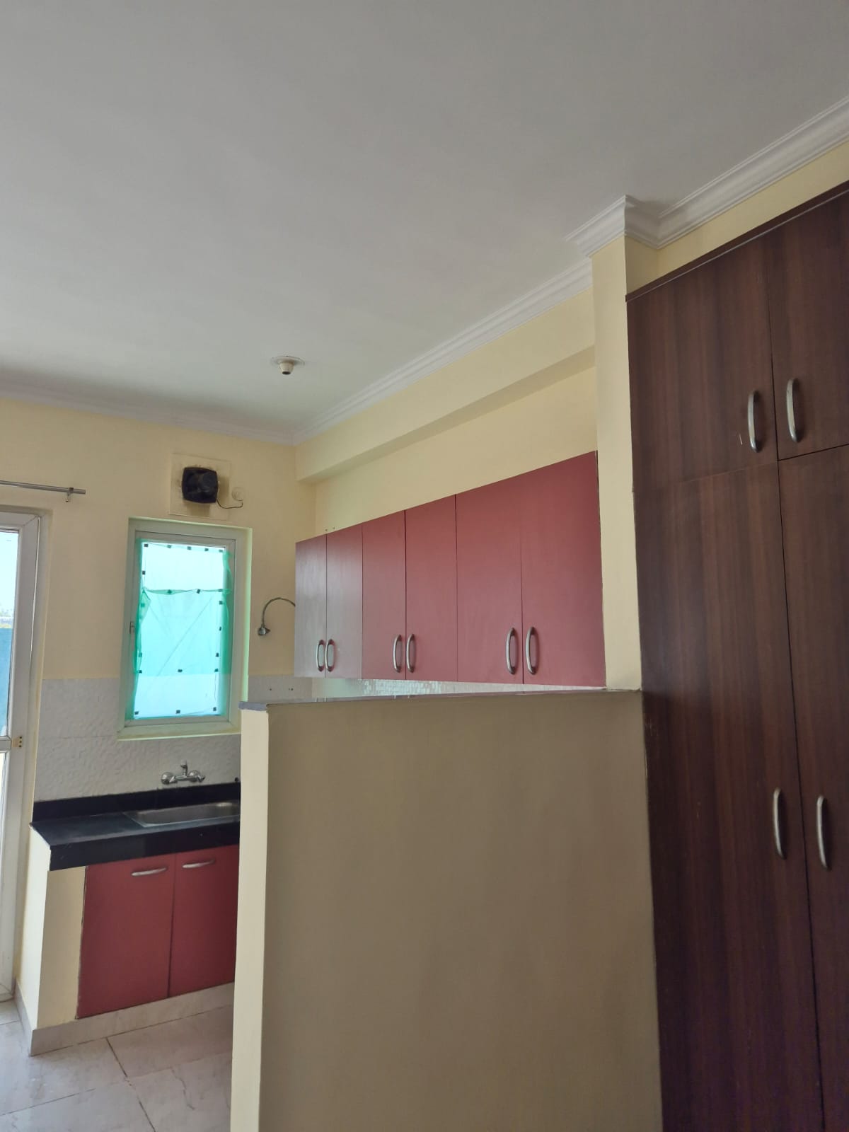 KVS 033 SECTOR 14 1 BHK  — image 4