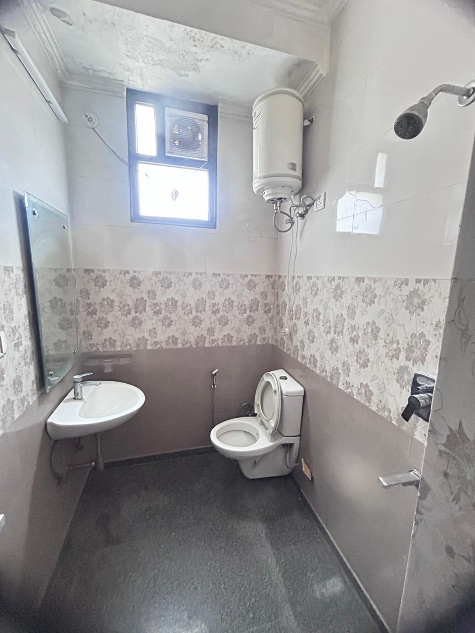 KVS 037 SECTOR 47 3 BHK  — image 3